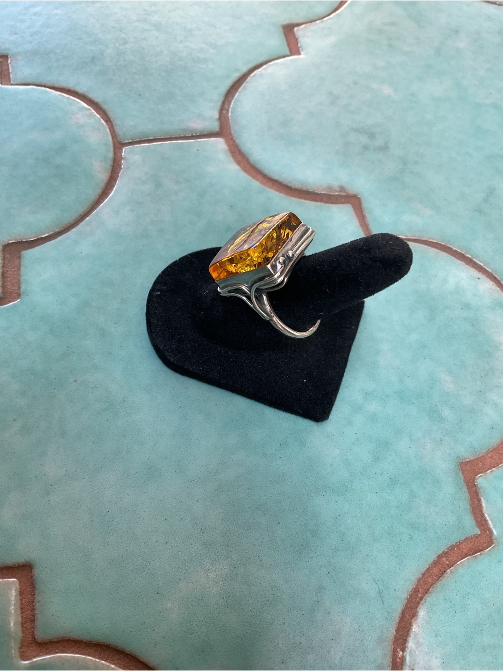 LARGE AMBER RING - Picture 4 of 14